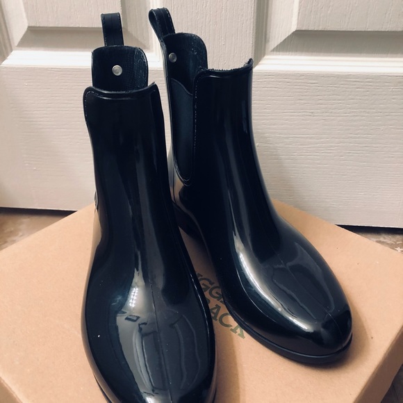 BLACK RAIN BOOTS!!! Size 8 - Picture 9 of 11